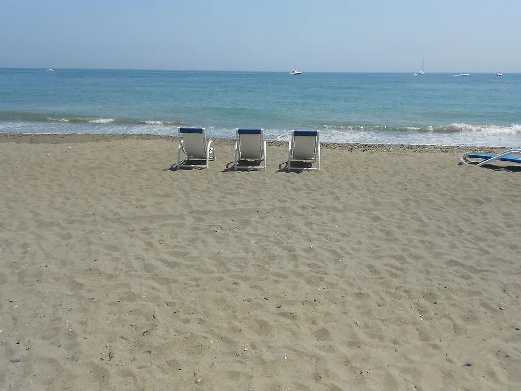 Hacienda Del Sol Apartment Estepona